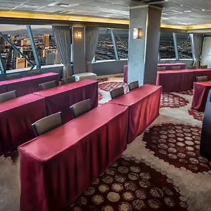 Курортный комплекс The Strat Hotel, Casino & Tower ***